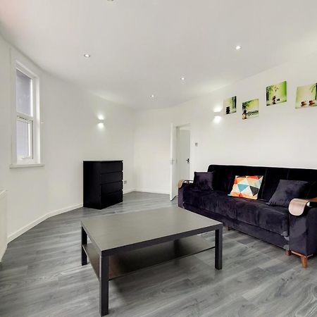 Lovely 4 Bed Apartment Perfect For Families! London Exterior photo